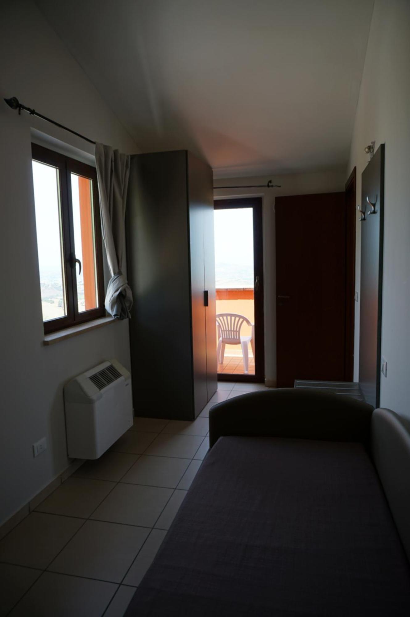 La Terrazza Motta Bed & Breakfast Atri Luaran gambar