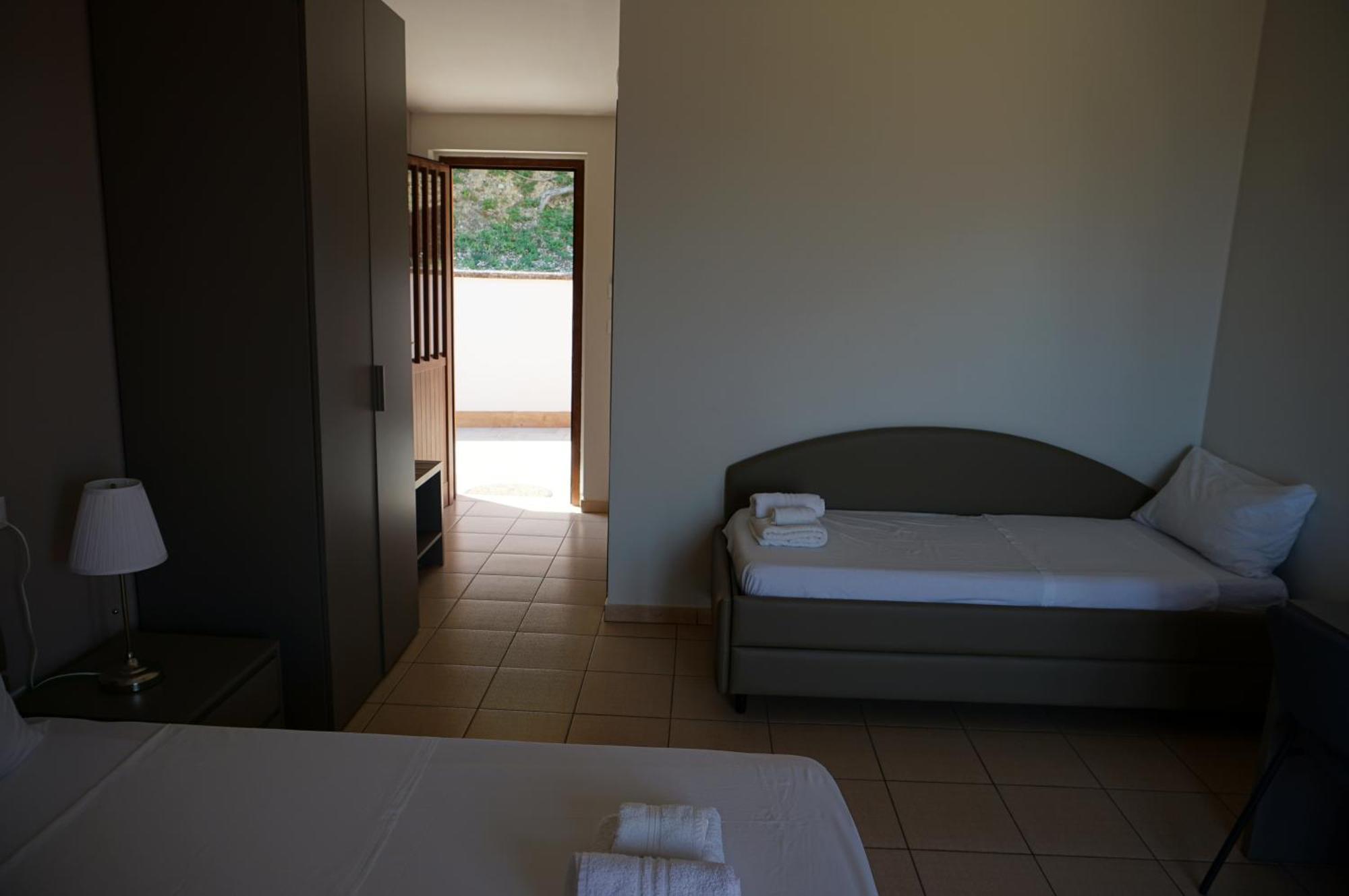 La Terrazza Motta Bed & Breakfast Atri Luaran gambar